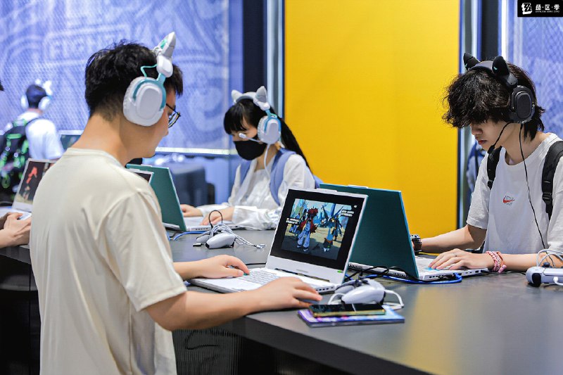 精彩瞬间 | 2024五一萤火虫现场图集与各位绳匠见面的日子里，每一帧定格都变得更加珍贵！感谢大家的热情～—— 欢迎来到新艾利都！——source @ZZZ_Game精彩瞬间 | 2024五一萤火虫现场图集与各位绳匠见面的日子里，每一帧定格都变得更加珍贵！感谢大家的热情～—— 欢迎来到新艾利都！——source @ZZZ_Game