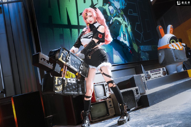 精彩瞬间 | 2024五一萤火虫现场图集与各位绳匠见面的日子里，每一帧定格都变得更加珍贵！感谢大家的热情～—— 欢迎来到新艾利都！——source @ZZZ_Game精彩瞬间 | 2024五一萤火虫现场图集与各位绳匠见面的日子里，每一帧定格都变得更加珍贵！感谢大家的热情～—— 欢迎来到新艾利都！——source @ZZZ_Game